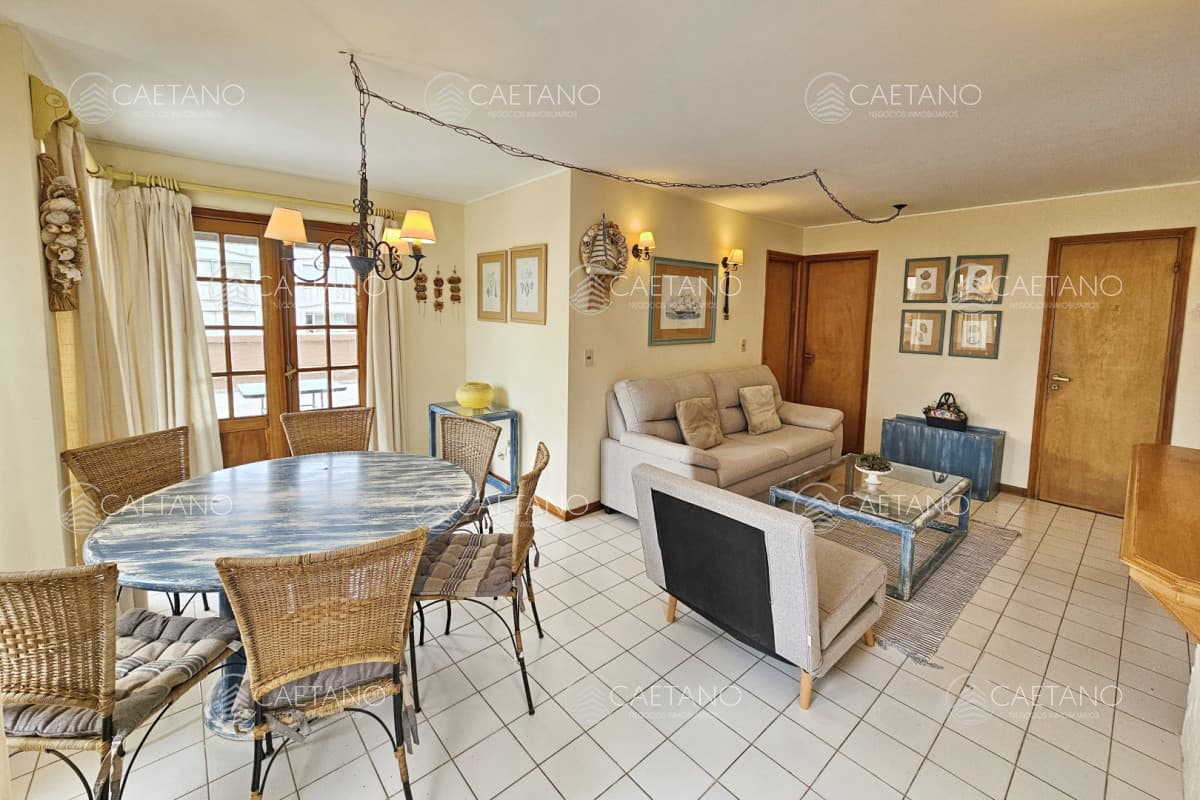 Apartamento de 2 dormitorios y 2 baños a 1 cuadra de Gorlero, con gran terraza y parrillero propio. — foto 3