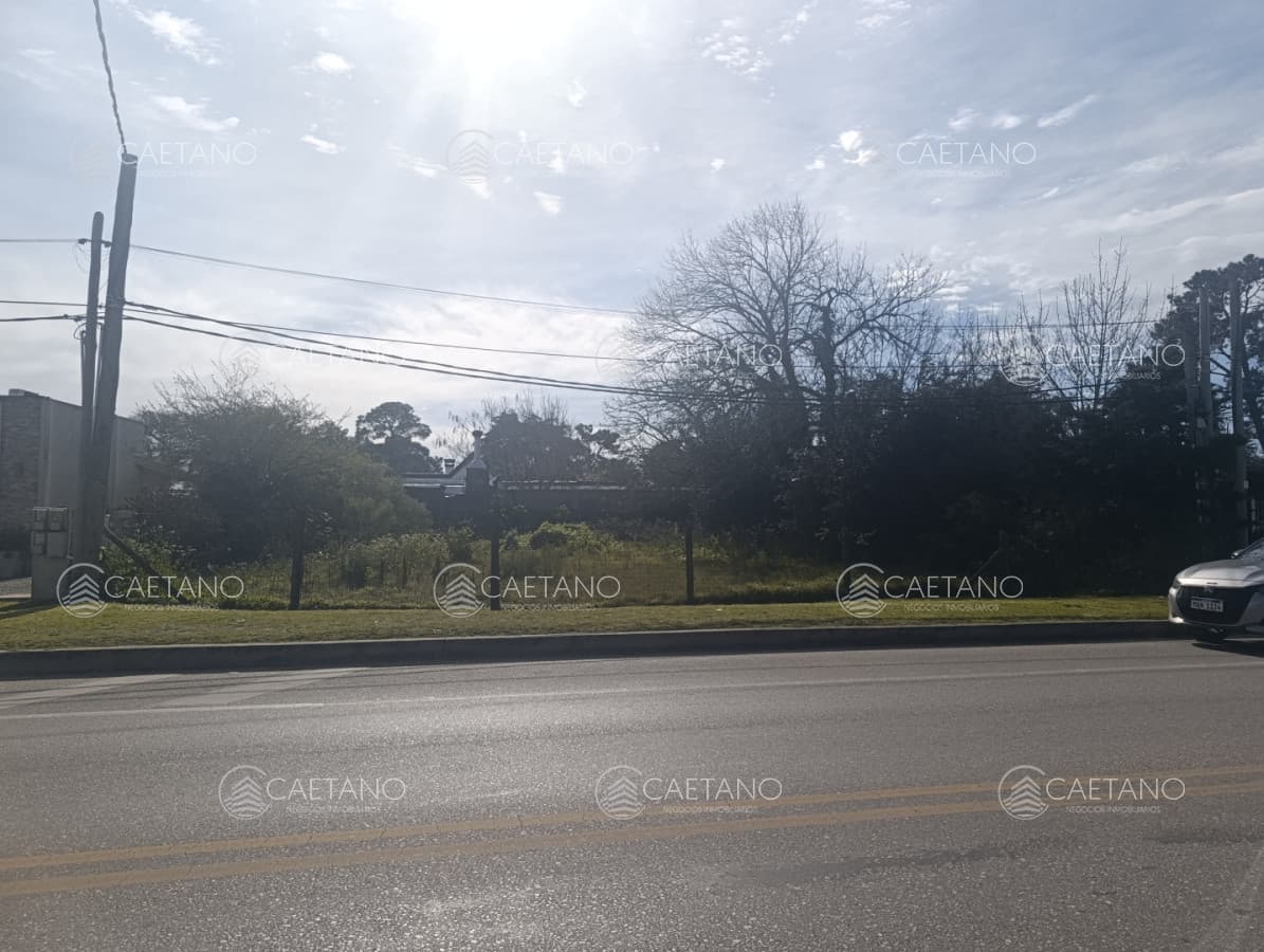 Terreno en Venta Avda Córdoba - Maldonado
