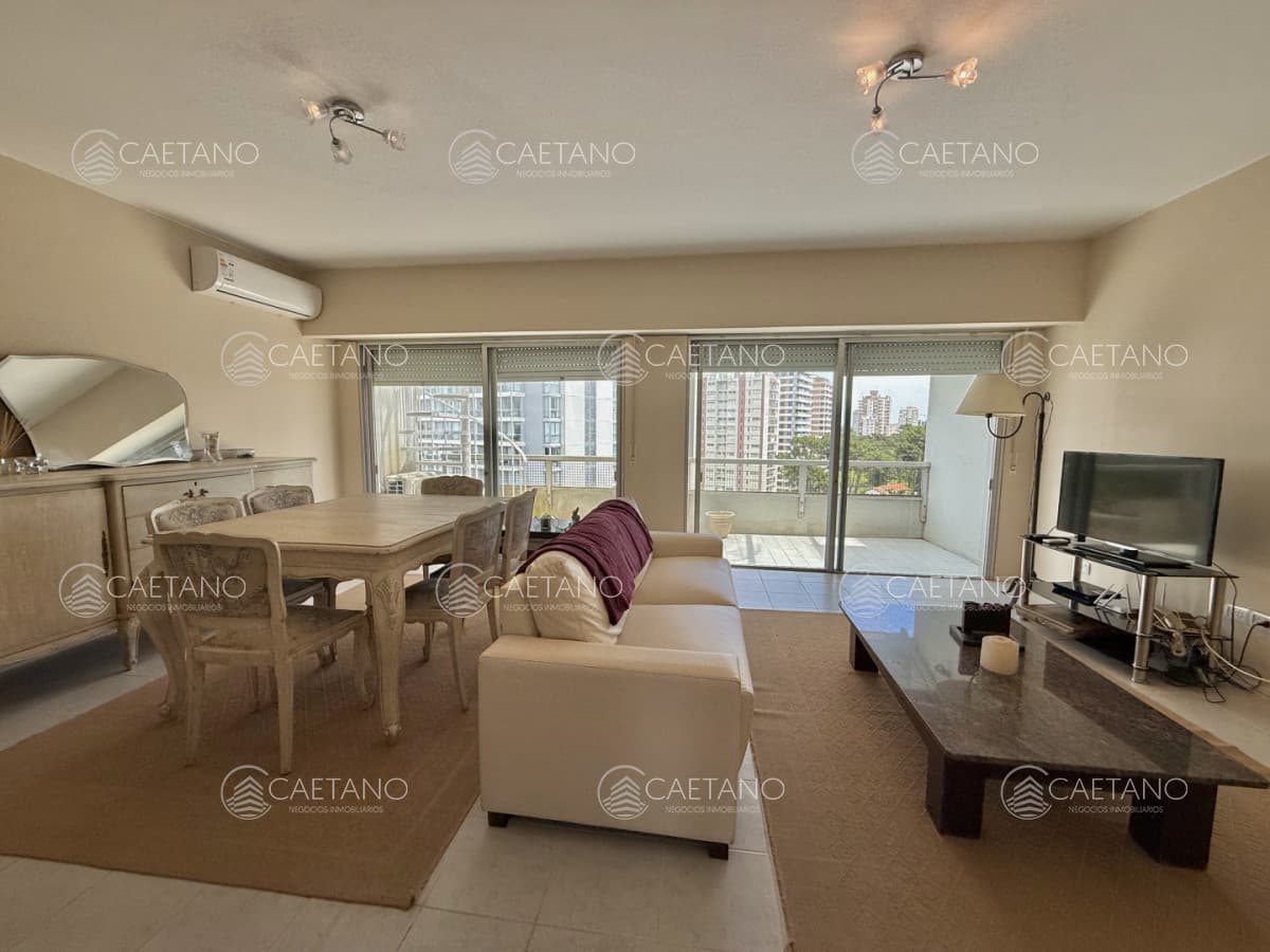 Venta- alquiler pent-house 2 dormitorios con parrillero Zona Roosevelt — foto 2