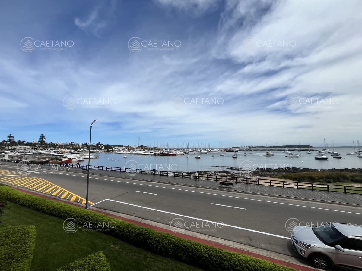 Alquiler apartamento Puerto de Punta del Este.