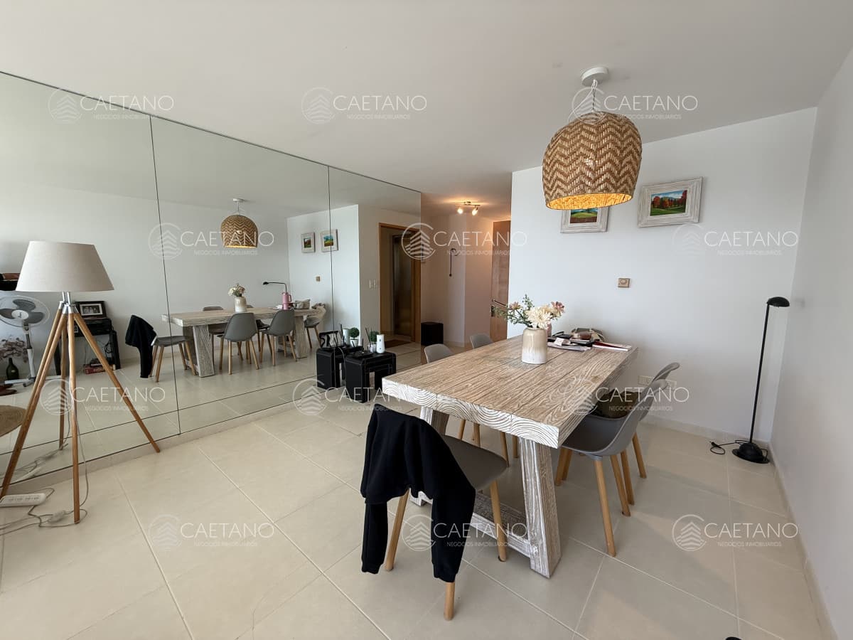 Apartamento en venta 2 dormitorios Playa Mansa, Punta del Este. — foto 2