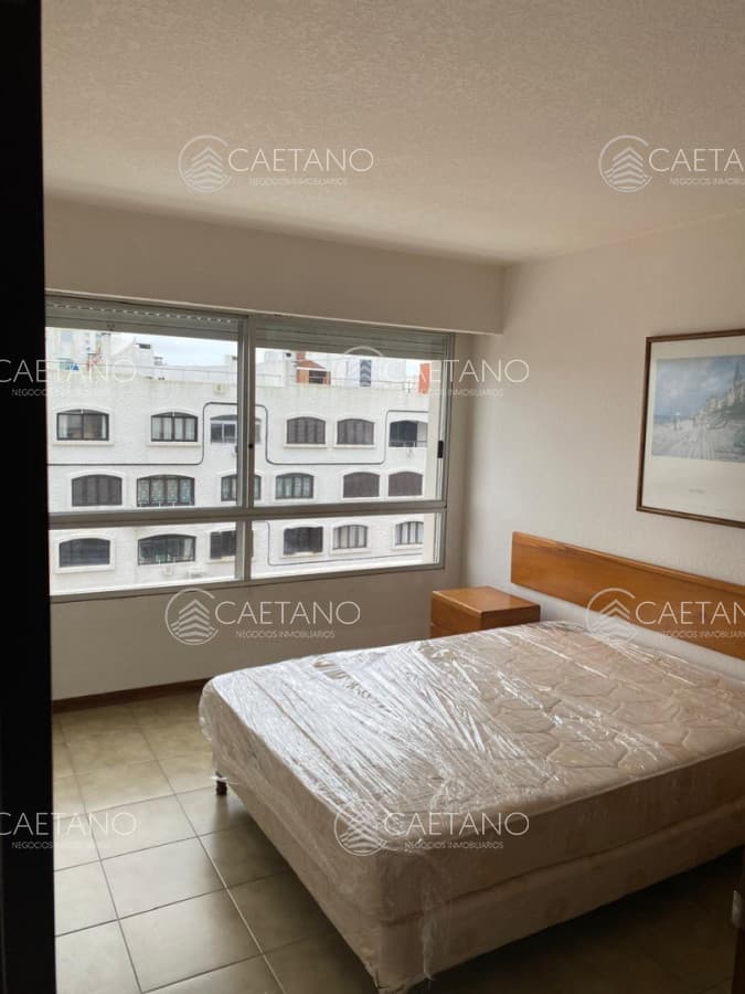 EN PLENO CENTRO IMPECABLE