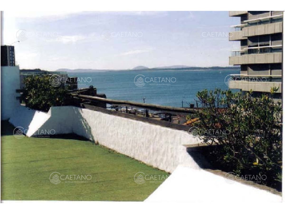 Venta apartamento 3 dormitorios. Península Punta del Este.