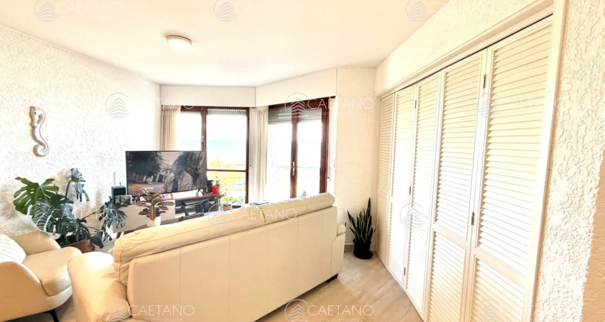 Venta de apartamento primera línea playa mansa — foto 3