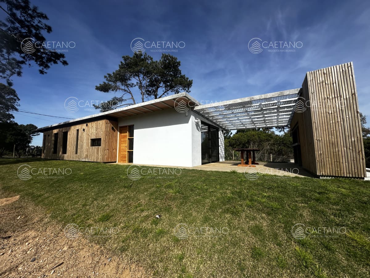 Casa en alquiler en Punta Ballena