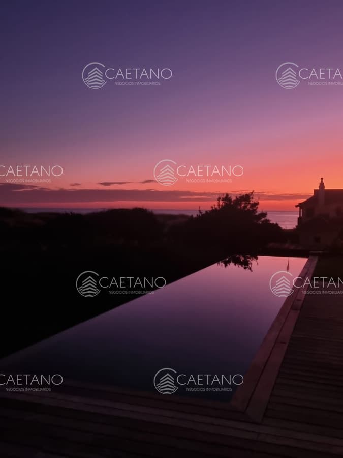 Excelente casa moderna en Tio tom, pegada al mar — foto 3