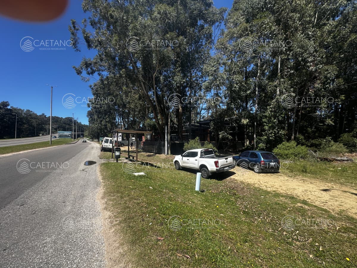 Venta terreno comercial en Solanas — foto 3