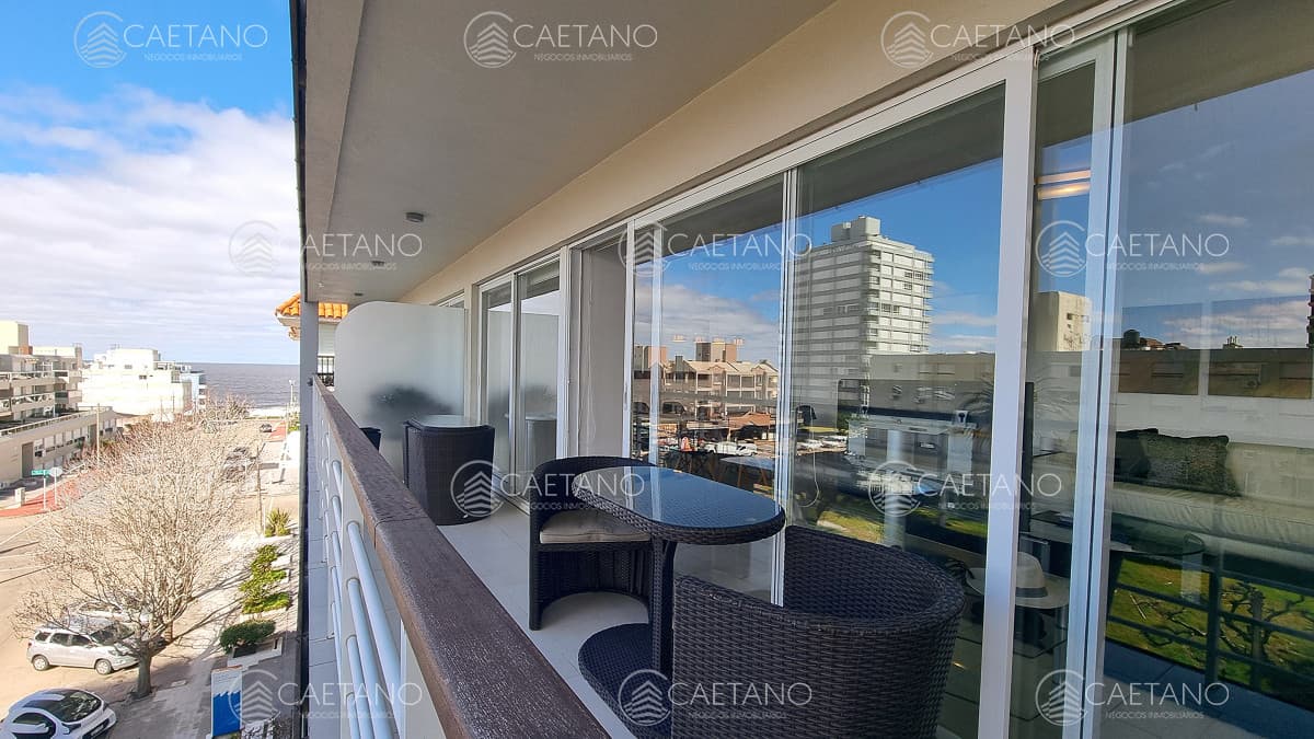 Apartamento moderno, 3 dormitorios, 3 baños, parrillero, losa radiante y Vista al mar! — foto 3