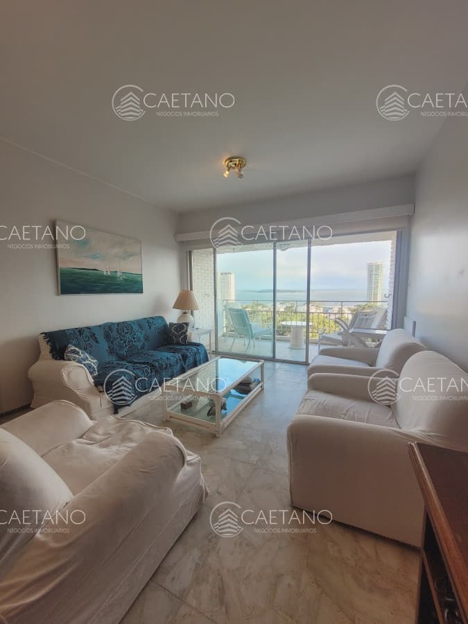 Apartamento En Venta 3 dormitorios a 400 metros del mar!!