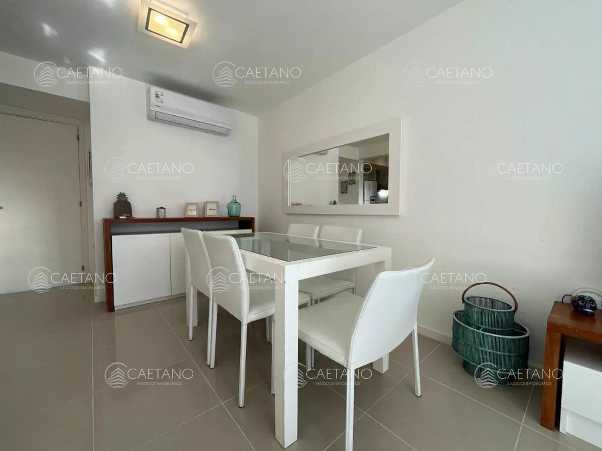 Apartamento en venta - 2 Dormitorios Playa Brava.
