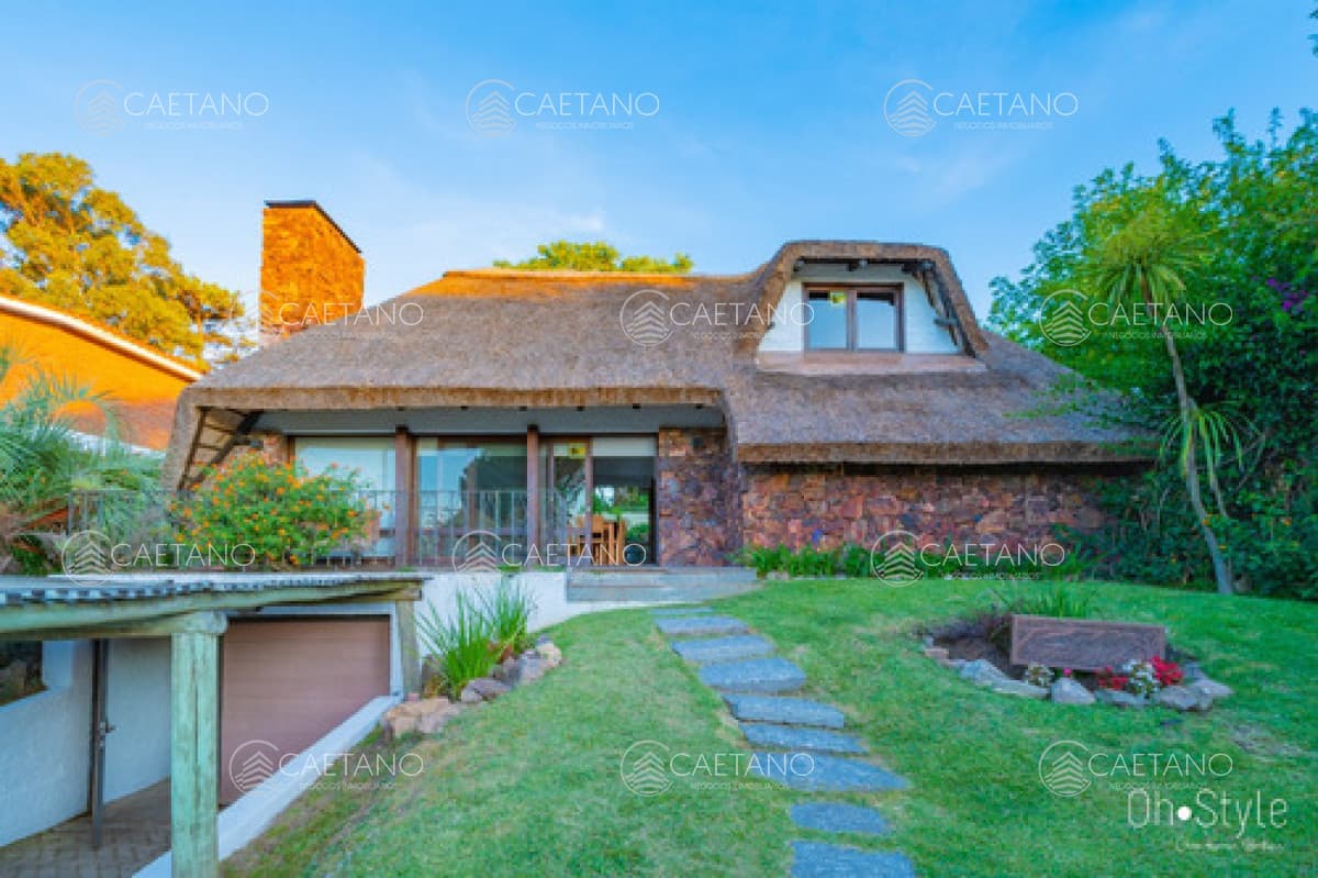 ALQUILO CASA PARA TEMPORADA, 3 DORMITORIOS, 2 BAÑOS, PARRILLERO, PUNTA DEL ESTE.
