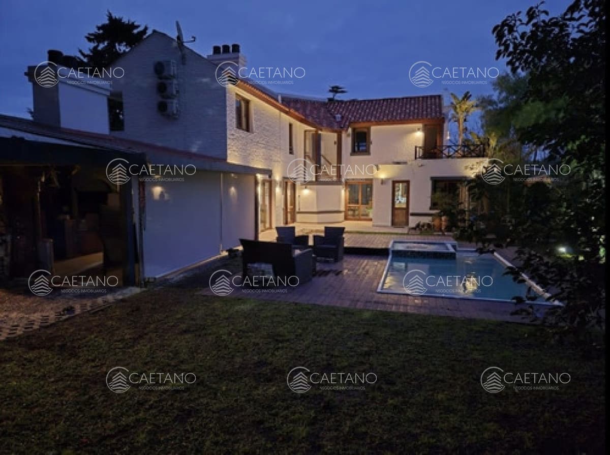 Temporada. Casa Ideal Familias 4 Dormitorios Y Servicio, Piscina Climatizada, Lugar Tranquilo A Pocas Cuadras De Playa Mansa — foto 3
