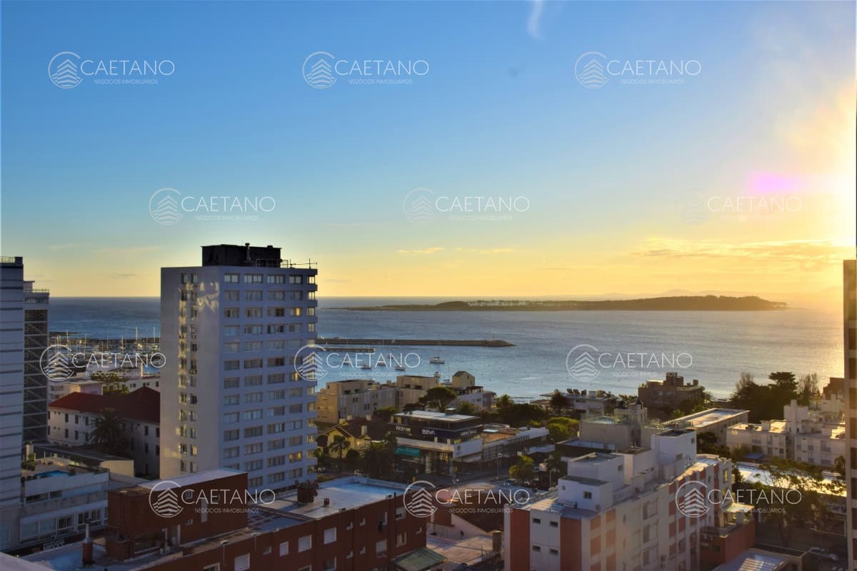 Apartamento en Peninsula, 2 dormitorios *