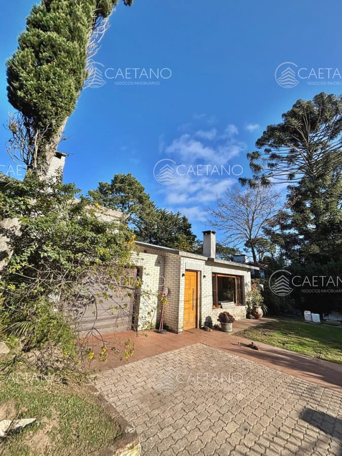 CASA DE 4 DORMITORIOS EN CANTEGRIL — foto 2