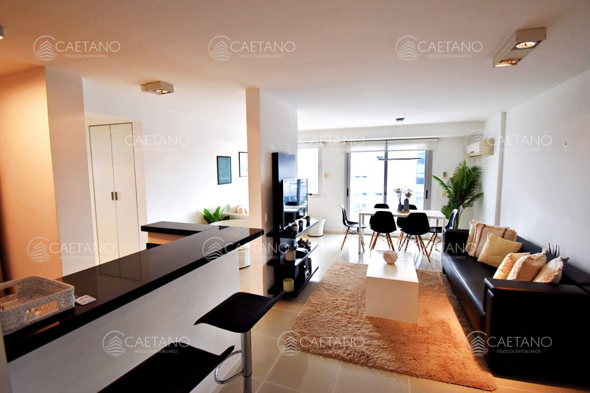 Apartamento a 80 metros de Playa Brava.
