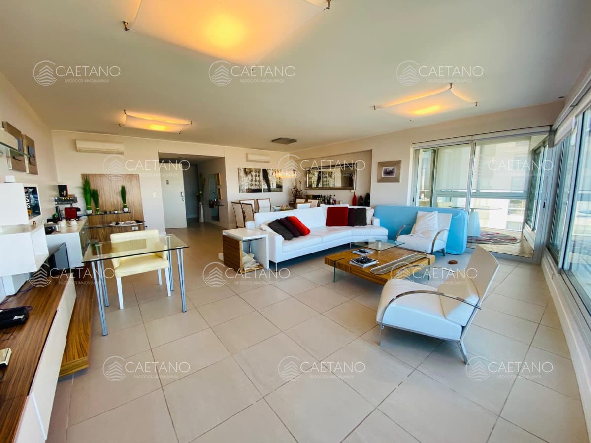 DEPARTAMENTO EN TORRE LE PARC PUNTA DEL ESTE — foto 2