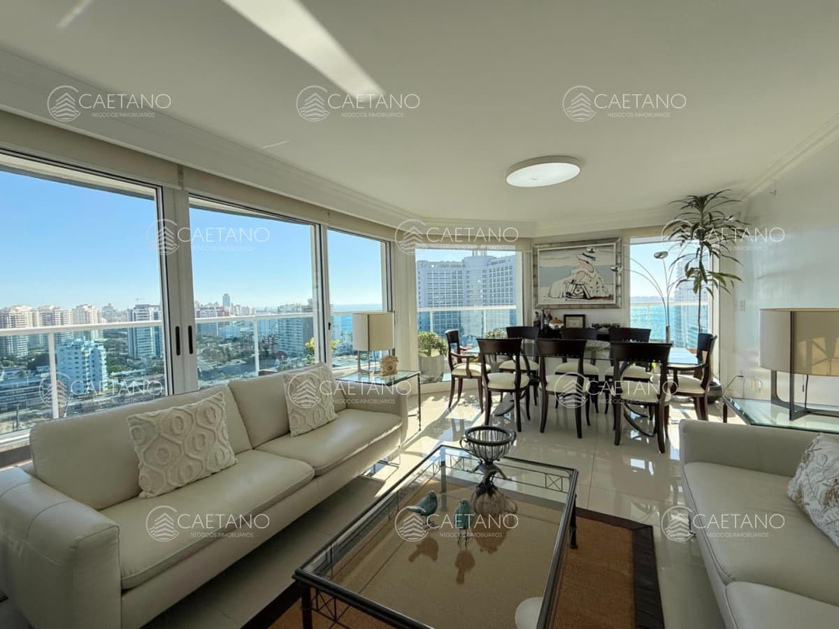 Apartamento en venta de 3 dormitorios mas dependencia de servicio en Casino Tower, Punta del Este — foto 3