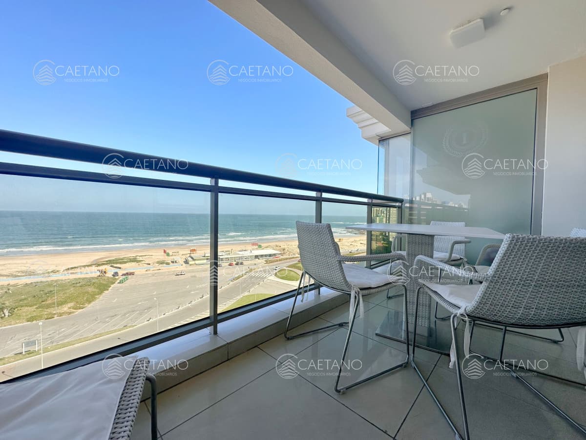 DEPARTAMENTO DE 3 DORMITORIOS EN TORRE IMPERIALE, PUNTA DEL ESTE — foto 2