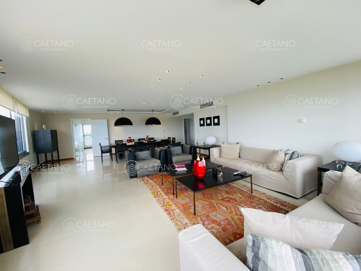 VENTA DE APARATMENTO DE 3 DORMITORIOS EN EDIFICIO TIBURON III — foto 2