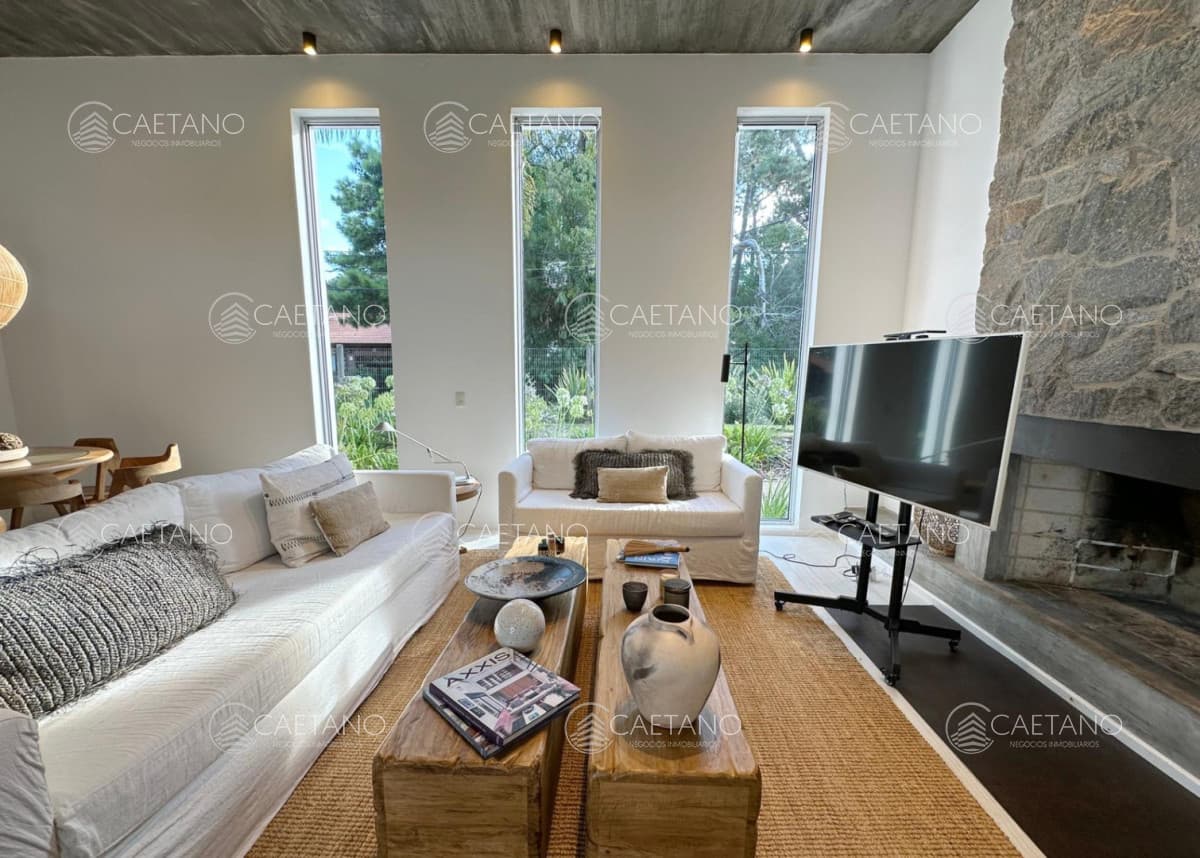 Casa de 4 Dormitorios en venta en San Rafael, Punta del Este. — foto 2