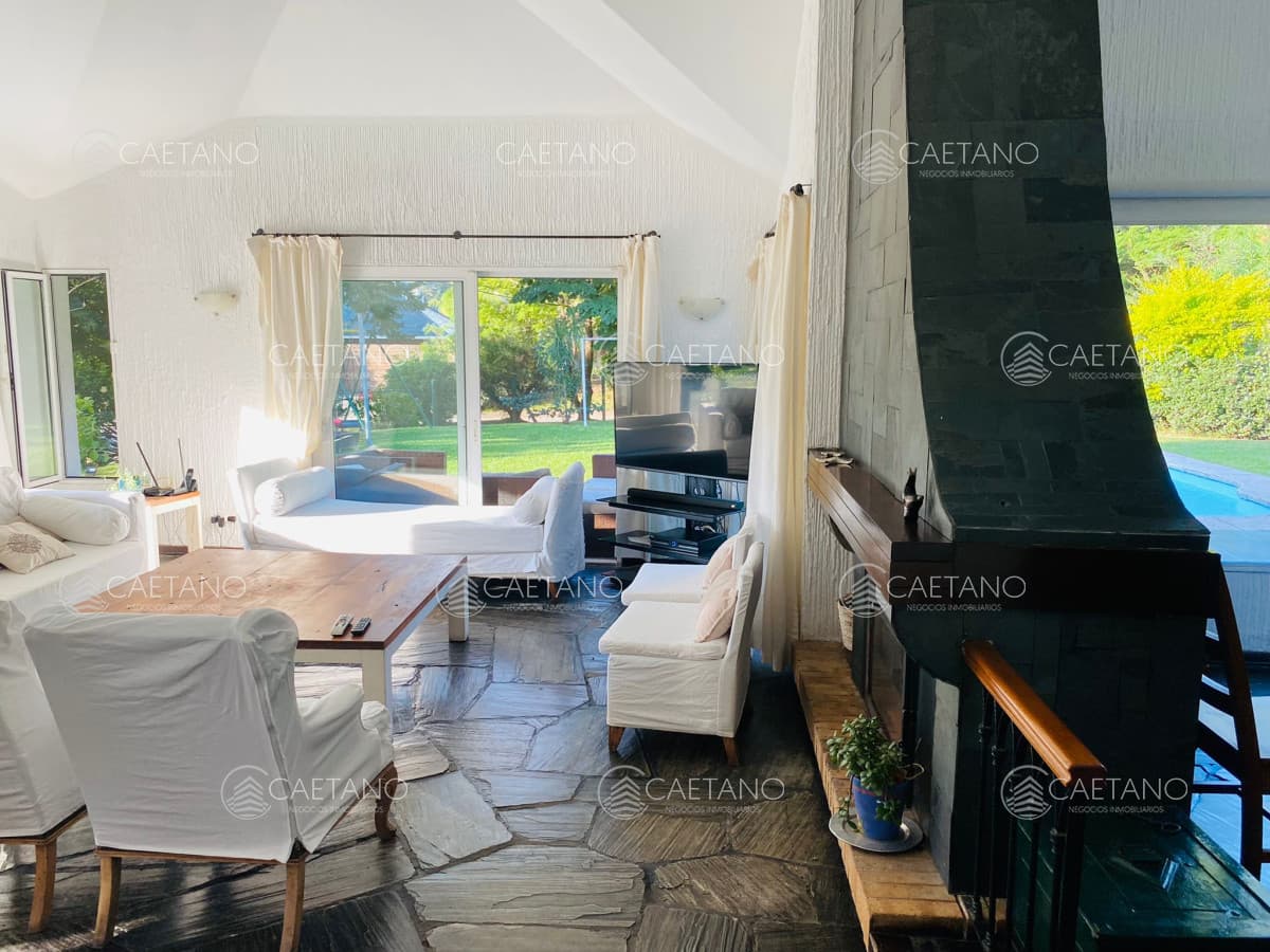 CASA DE 3 DORMITORIOS EN JARDINES DE CORDOBA PUNTA DEL ESTE — foto 2