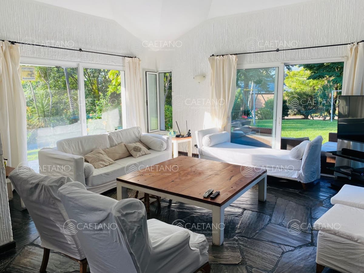 CASA DE 3 DORMITORIOS EN JARDINES DE CORDOBA PUNTA DEL ESTE