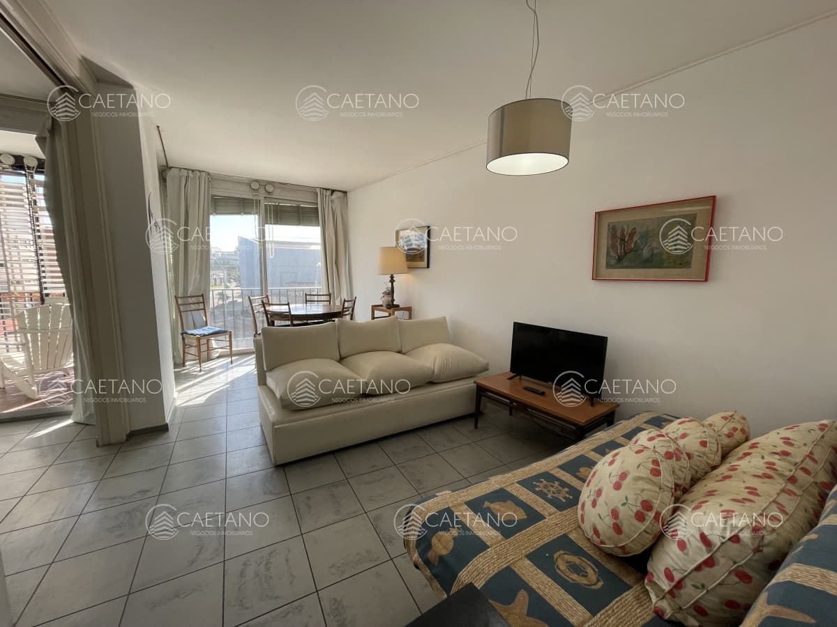 Amplio apartamento, muy luminoso