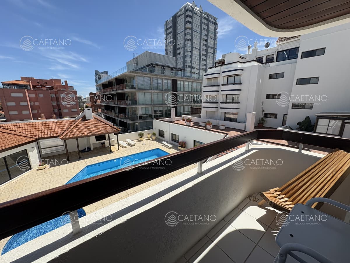 Venta apartamento 2 dormitorios. Peninsula, Punta del Este. — foto 2