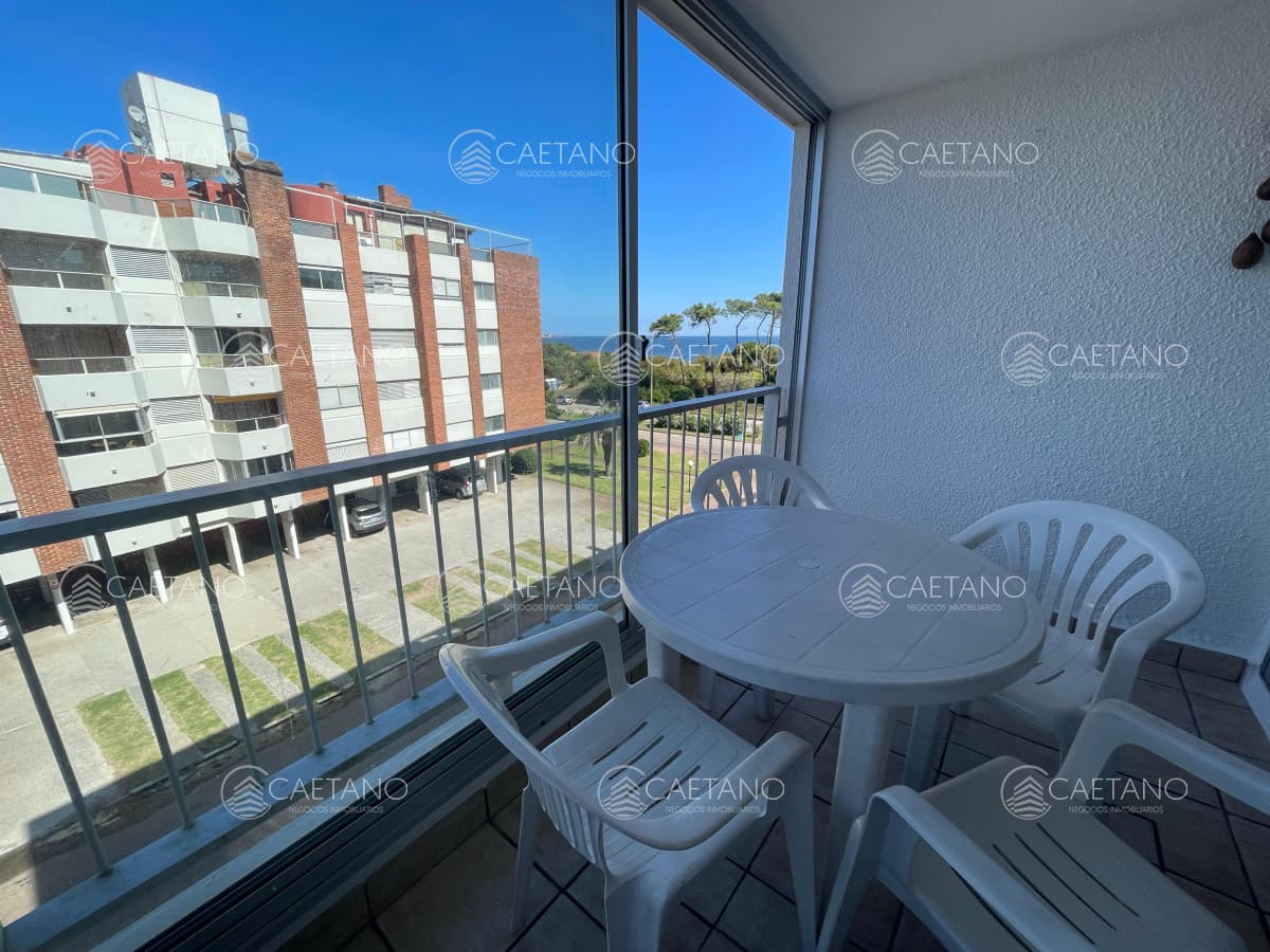 Apartamento de 3 dormitorios en venta playa Mansa, Punta del Este — foto 2