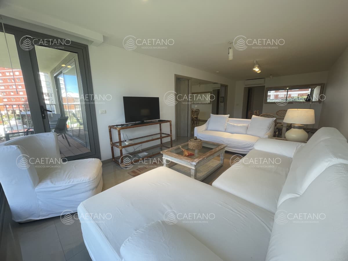 Venta apartamento 2 dormitorios. Playa brava, Punta del Este — foto 2