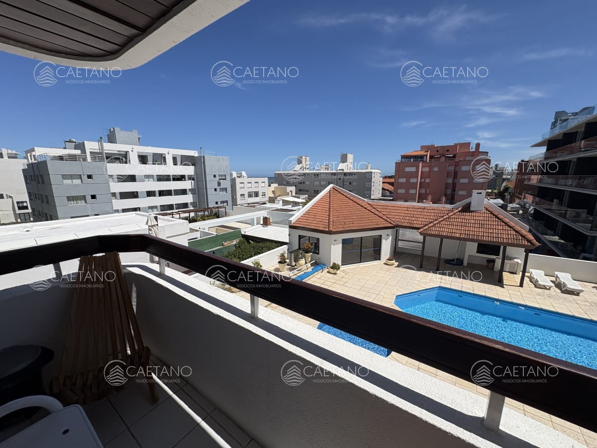 Venta apartamento 2 dormitorios. Peninsula, Punta del Este.