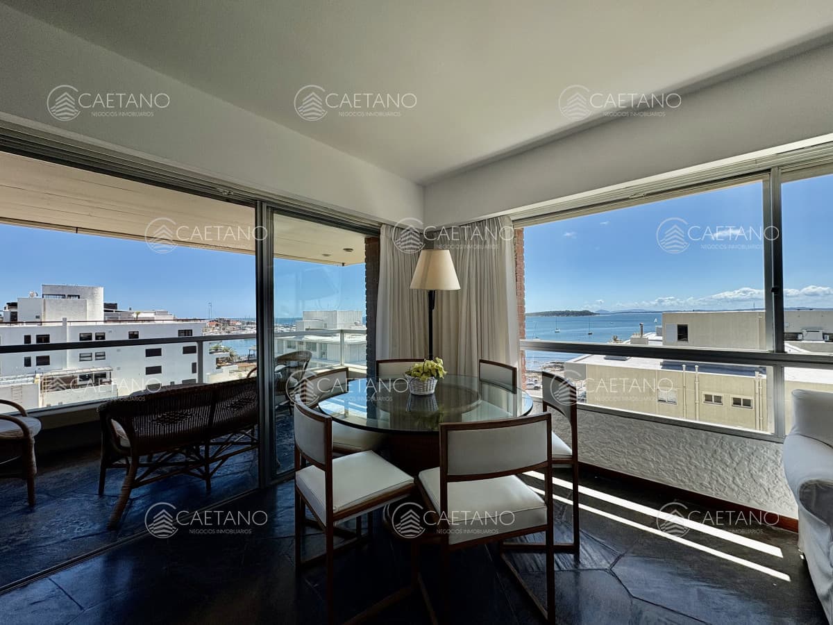 Puerto, linda vista, buena terraza abarca todo el frente del apartamento — foto 2
