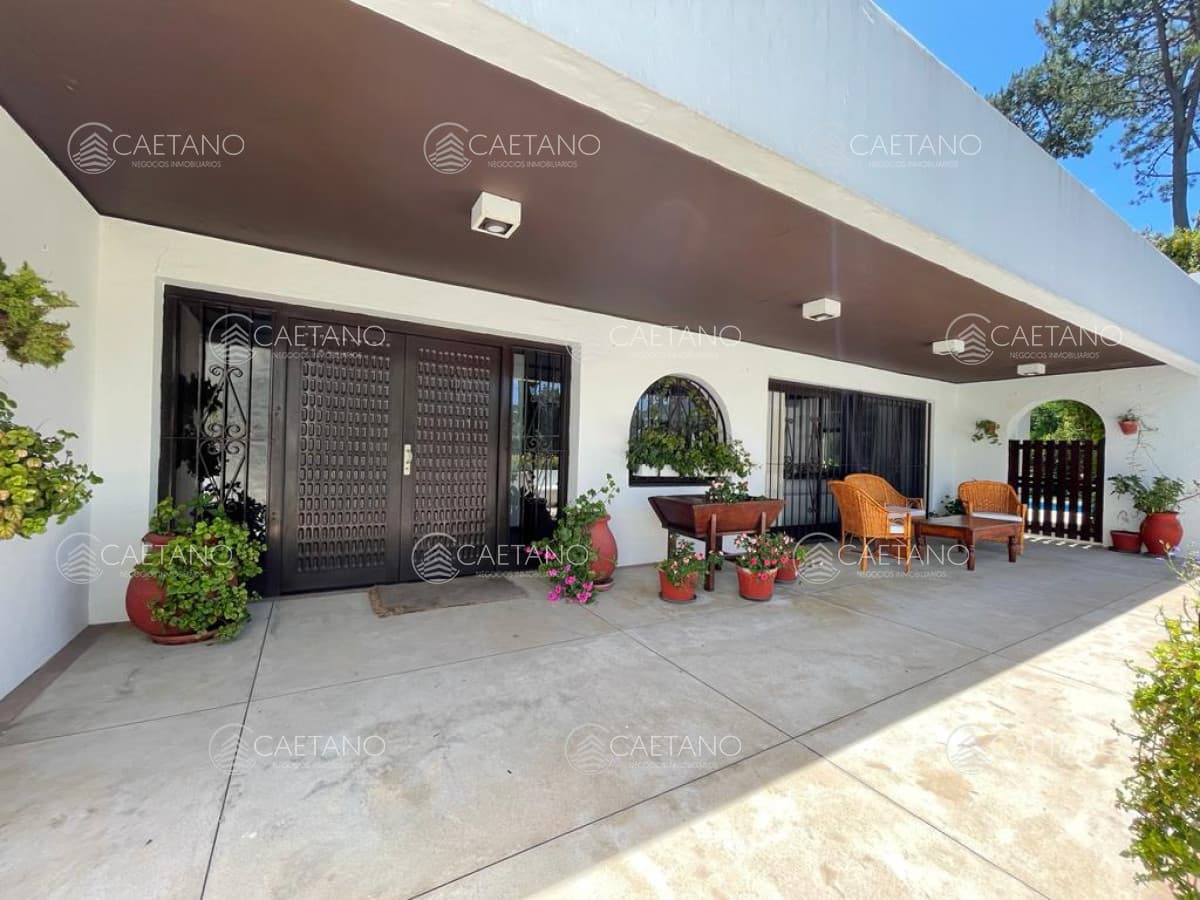 Gran casa para disfrutar con toda la familia cerca de todo con excelente entorno