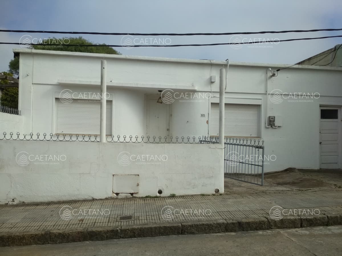 Venta casa 3 dormitorios San Carlos