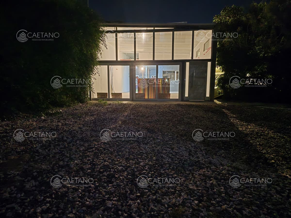 La Barra (local comercial de más de 100 m2) — foto 2