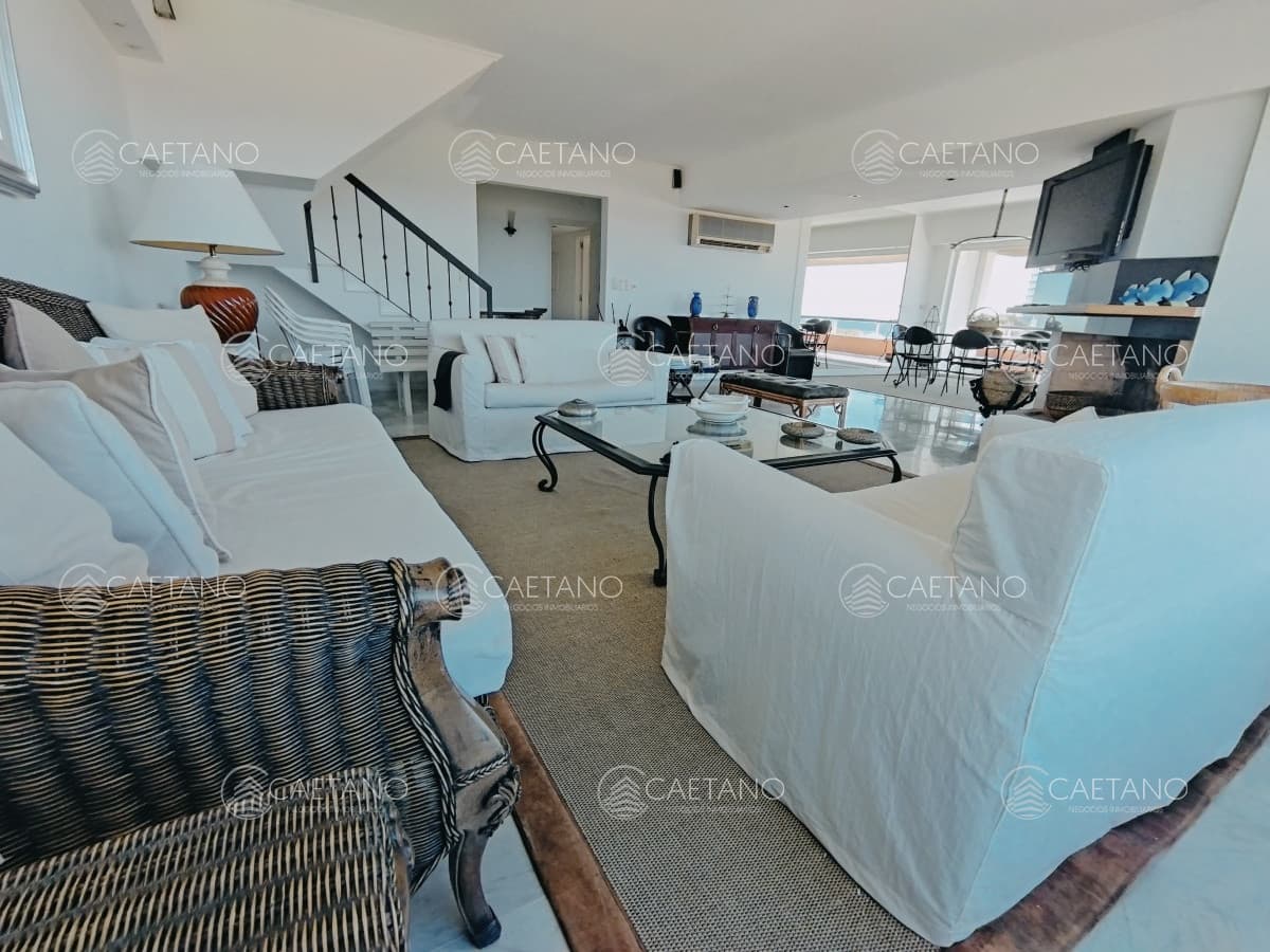 ALQUILER POR TEMPORADA HERMOSO APARTAMENTO DUPLEX PRIMERA LINEA BRAVA — foto 3