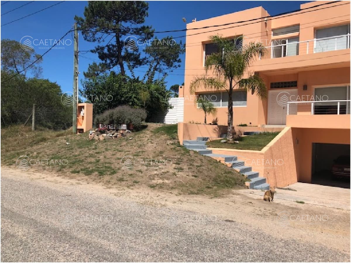 casa a estrenar en zona de playa brava — foto 2