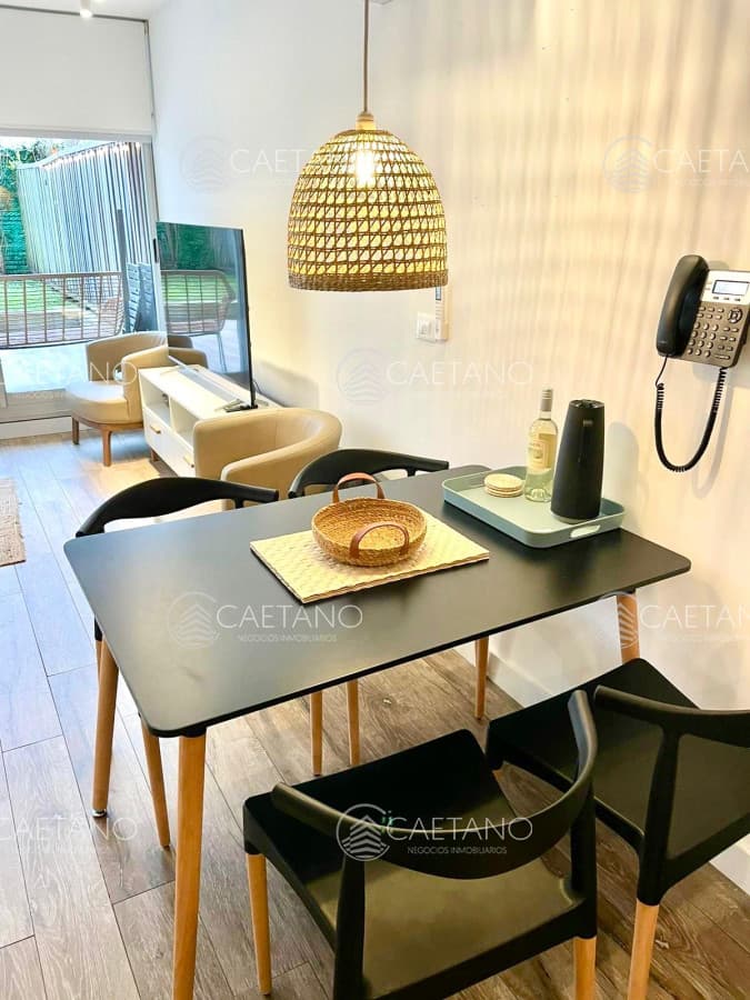 Monoambiente con jardín propio, ubicación!! Península! — foto 3