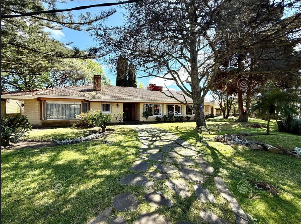 Venta casa 4 dormitorios y dependencia de servicio — foto 2