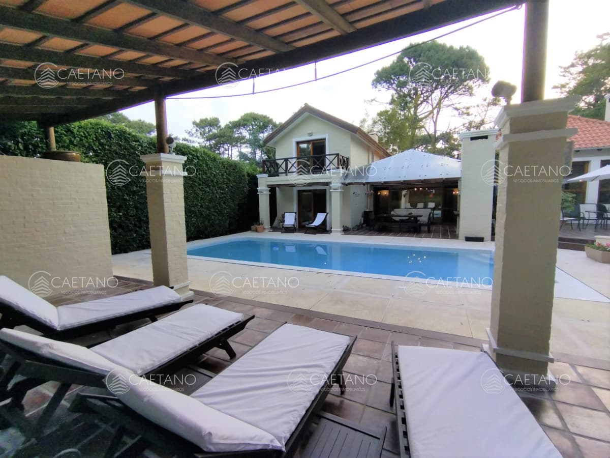 Venta en  San Rafael 4 dormitorios  con piscina — foto 3