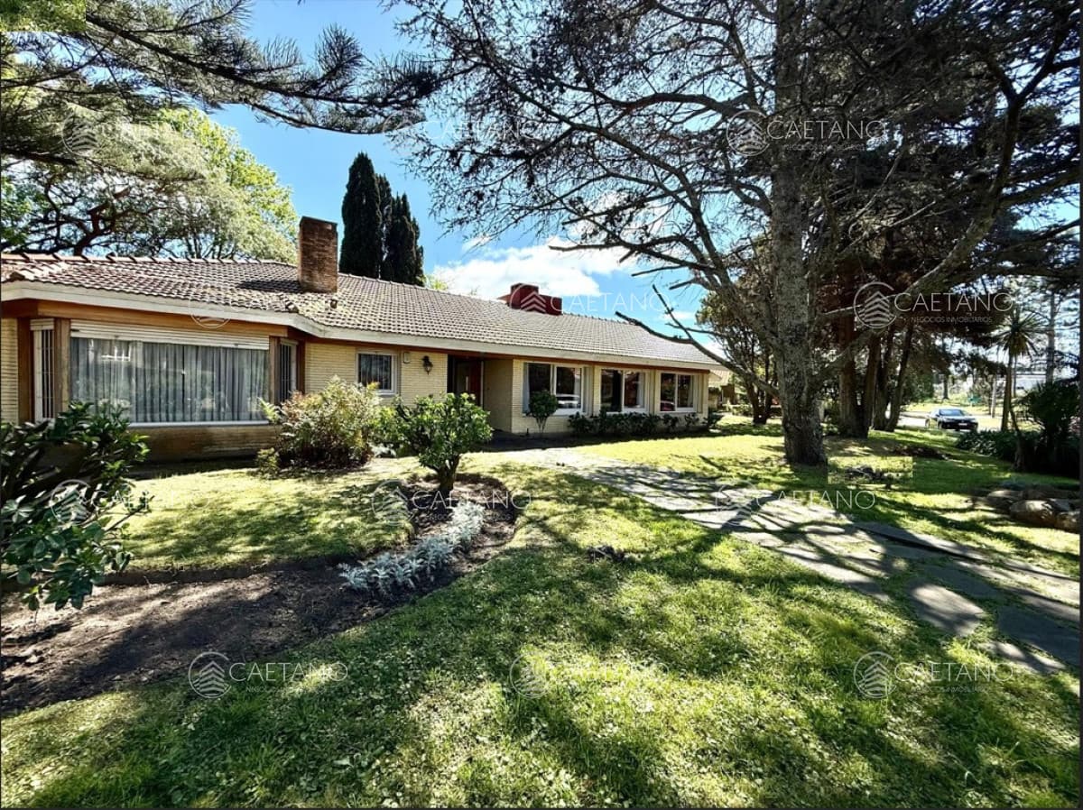 Venta casa 4 dormitorios y dependencia de servicio — foto 3