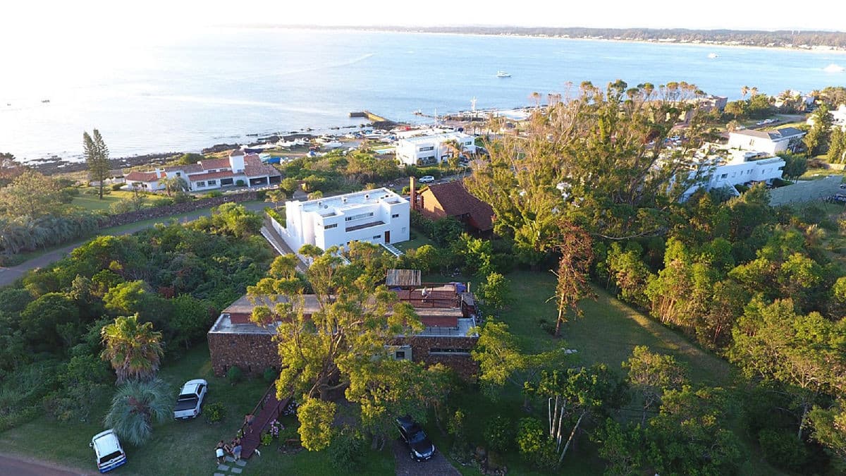 Hermosa casa en Punta Ballena, con excelentes vistas.