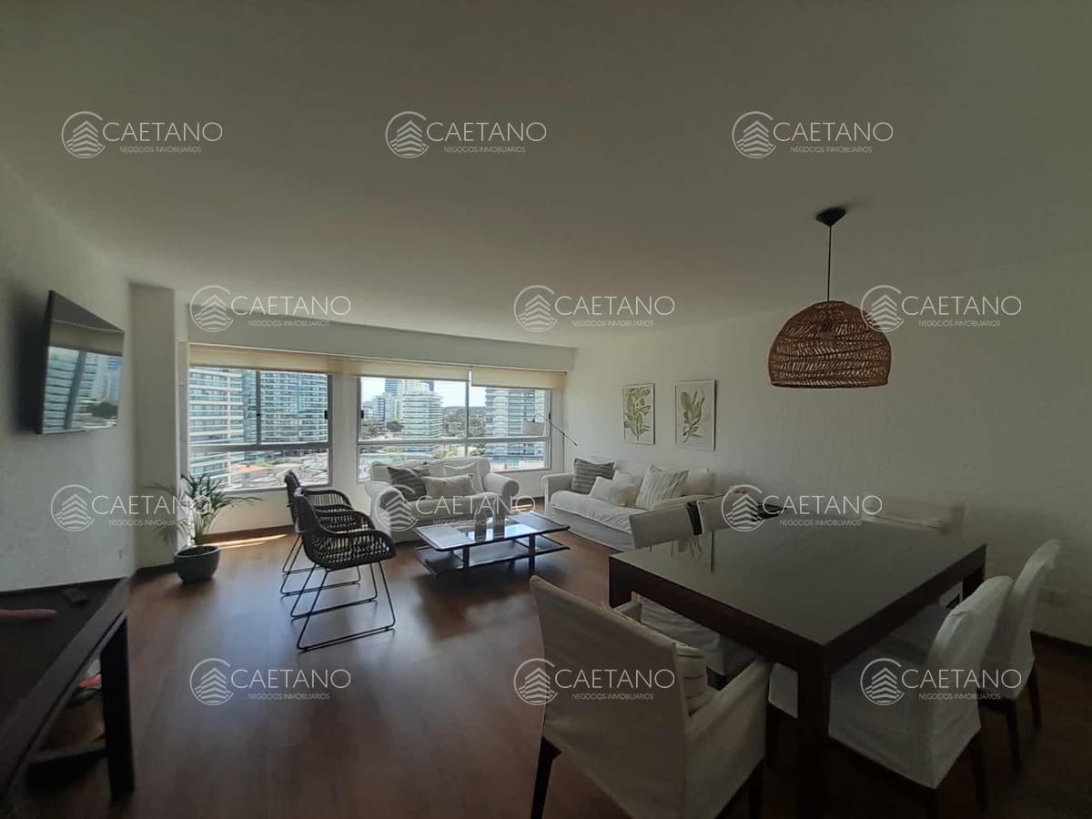 VENTA HERMOSO APTO A PASOS DE LA BRAVA — foto 2