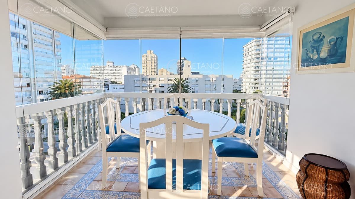 Apartamento en venta de 2 dormitorios en peninsula Punta del Este — foto 2