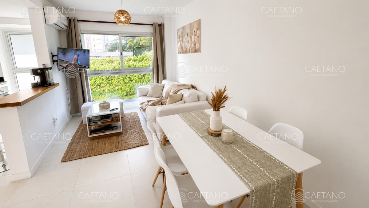 Apartamento en venta  1 dormitorio sobre Av Roosevelt