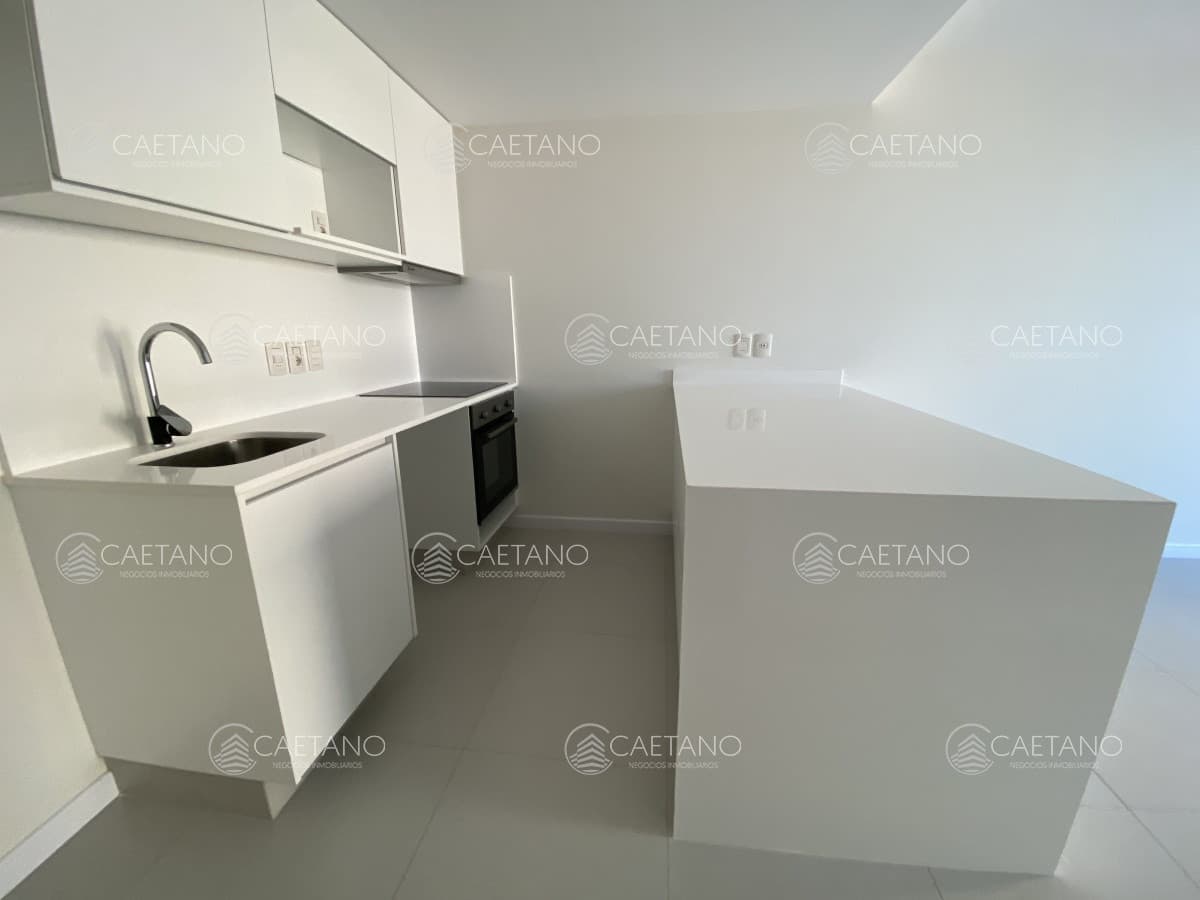 Departamento a metros del mar, parada 4 de playa mansa — foto 3