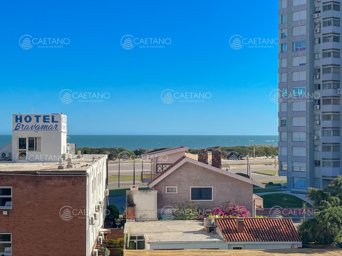 Apartamento de 2 dormitorios en venta Punta del Este — foto 3