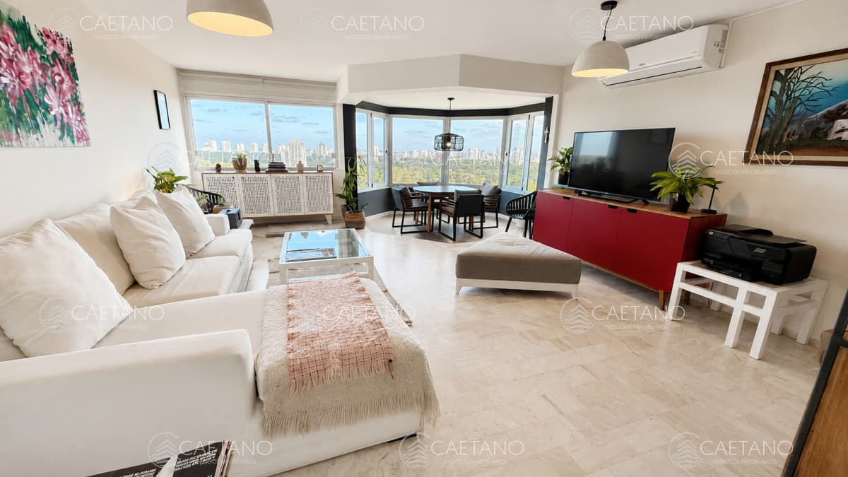 Apartamento de 3 dormitorios en venta en Punta del Este