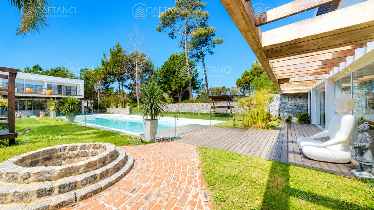 Barrio privado, moderna, 5 suites, 450 m2, ideal para vivir todo el año. — foto 2
