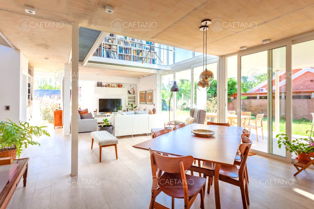Venta casa 5 dormitorios. Barrio Privado, Punta del Este. — foto 2